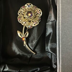 Signed Sarah Coventry AB Flower Broach